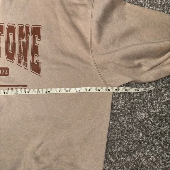 Yellowstone Beige Women’s Sweater XL - Picture 5 of 6